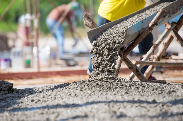 Backyard Concrete Pouring in Schaumburg
